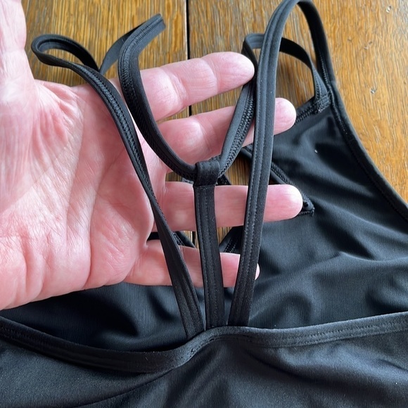 Victoria Secret Sport Bra size xs black straps cross in back - Picture 5 of 15